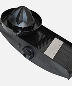 TNS Gemüsehobel 3000 - Schwarz für Küchenmaverkel mit hoher Effizienz und Präzision in der Portionierung von Salaten.