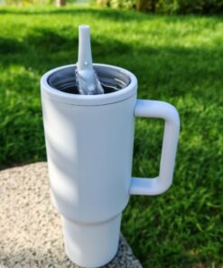 Besot 304 Edelstahl Trinkhalmbecher 40oz für Auto-Becherhalter, auslaufsicher, ideal für Reisefahrt (Weiß)
