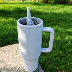 Besot 304 Edelstahl Trinkhalmbecher 40oz für Auto-Becherhalter, auslaufsicher, ideal für Reisefahrt (Weiß)