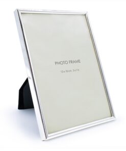 Spetebo Fotorahmen zum Stellen aus Metall in silber - für 13 x 18 cm - gerundeter Bilderrahmen rechteckig für Hoch- und
