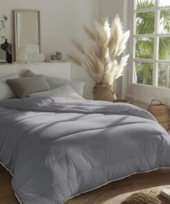 Zelesta Royalbed Bettdecke 135x200 - 4 Jahreszeiten, warm und waschbar - Anti-Allergene Steppdecke