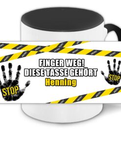 Schwarze Büro-Tasse mit Namen Henning - Finger weg Motiv - Personalisierte Office-Tasse