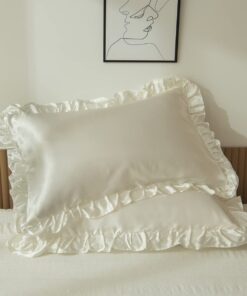 Dein Moderner Schlaf- und Wohnraum mit Weiss Satin Kissenbezügen 2er Set 80x80 Rüschen Dekorativ Waschbar | Super Weich