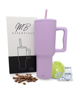MB Essentials Thermobecher lavendelfarben - Isolierter Tumbler 1200ml - für warme & kalte Getränke | mit Henkel & Strohh