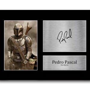 HWC Trading Geschenke Pedro Pascal Signiert Autogramm Bild Für Fernsehen Zeigen Fans A4 Größenklasse: 21cm x 29.7cm, Sig