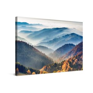 PICANOVA – Premium Leinwanddruck Bergwald Nebel 120x80cm – Schlafzimmer Dekoration – Wohnzimmer Wandbild – Kollektion Wa