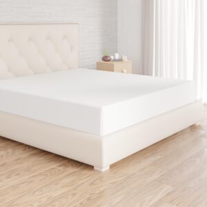 Amazon Basics Spannbettlaken, Mikrofaser, Weiß - Ideals für moderne Zimmer, geeignet für Matratzen bis 30 cm hoch, gehob