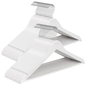 SONGMICS Wolkenweiß Kleiderbügel Holz, 30er Set, Birkenholz, 360° drehbarer Haken, Einkerbungen im Schulterbereich, für