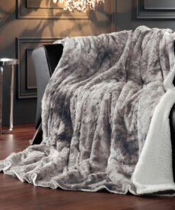 Kuschelige Webpelzdecke Kingston grau, flauschig weiche Wohndecke für Familie, ideal für Winterabende und Relaxen, XXL 1