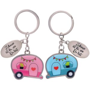 GRUSS & CO Paar-Schlüsselanhänger "Wohnwagen" Geschenk für zwei, zwei Anhänger mit Schlüsselring, 8 cm x 5 cm