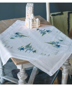 Vervaco Tischdecke Sticken Set für Erwachsene moderne Kiefern Plattstich 80x80 cm Vorgezeichnet Debiane