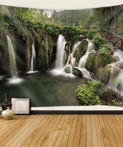 Daesar Wall Tapestry Landschaft 200x200CM, Wandbehang Tuch für Kinderzimmer und Outdoor, Wasserfest mit Bäumen und Wasse