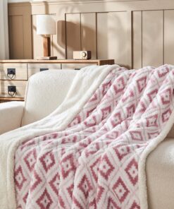 Wajade Pink Kuscheldecke für Bett und Couch - Winterwarm, Flauschig und luxuriös - 153 * 20|cm