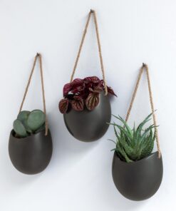 Kazai Wandvasen Ellie 3-teilig | Hängende Keramik-Blumentöpfe Graphit matt | Wand-Deko für Balkon, Garten & Zimmer
