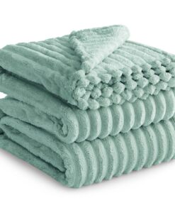 RUIKASI Flauschig Kuscheldecke Salbeigrün 230x270cm für Wohnzimmer - Warme, Weiche Tagesdecke mit OEKO-TEX STANDARD 100