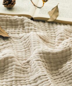 EMME Baumwoll-Decke 100% Baumwolle, 152 x 203 cm Beige, ådemungsaktiv für Couch und Bett, OEKO-TEX, weich und leicht
