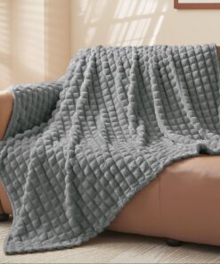 BEDELITE Flauschig Kuscheldecke 150x200 - weiche XL Flanell für Wohnzimmer, Couch und Deko OEKO-TEX
