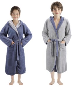 HOMELEVEL Kuschelfleece Bademantel für Kinder Jungen Mädchen - Sherpa Morgenmantel mit Taschen OEKO-TEX STANDARD 100
