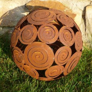 Rostikal Edelrost Kugel „SPRIA“ Für Gartenanerzieher | Rostige Gartendekoration | Ø 28 cm